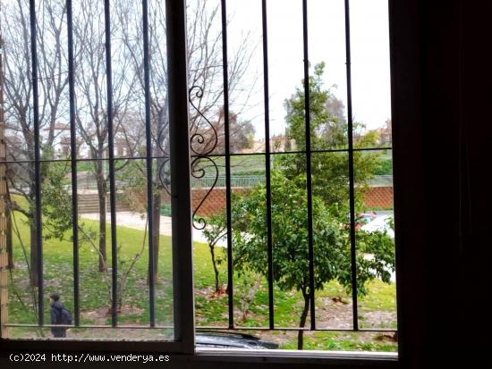 Piso con vistas a la Asomadilla y a 2 minutos del Polideportivo del Naranjo - CORDOBA