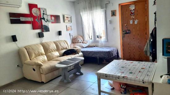 SE VENDE ADOSADO DE 4D EN TORREVIEJA ZONA EL CHAPARRAL - ALICANTE