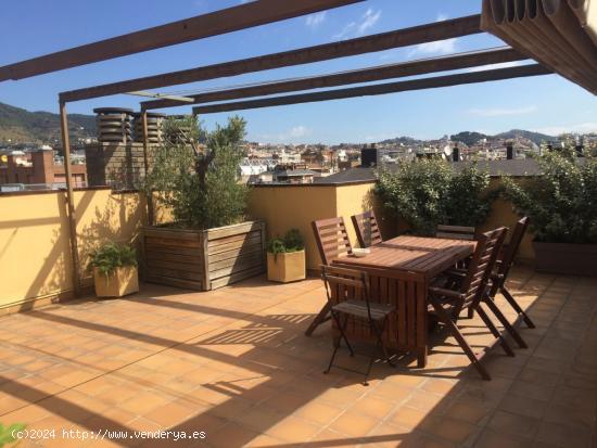 Precioso Ático con vistas muy luminoso exterior a tres vientos - BARCELONA