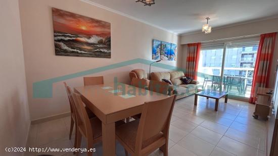 Bonito apartamento en primera línea de Playa de Daimús. Con piscina, garaje y trastero!!!! - VALEN