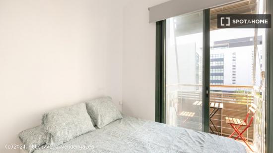 Apartamento totalmente equipado a unos pasos del metro Poblenou - BARCELONA