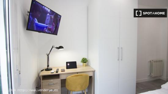 Se alquila habitación en residencia de estudiantes en Templo de Debod - MADRID