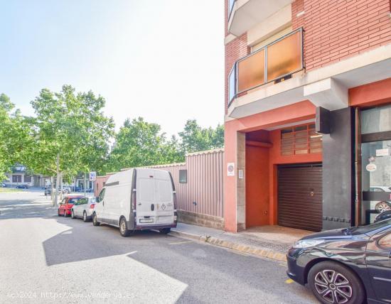 Fantástica plaza de aparcamiento en Manresa, muy bien ubicada, próxima a la zona universitaria - B