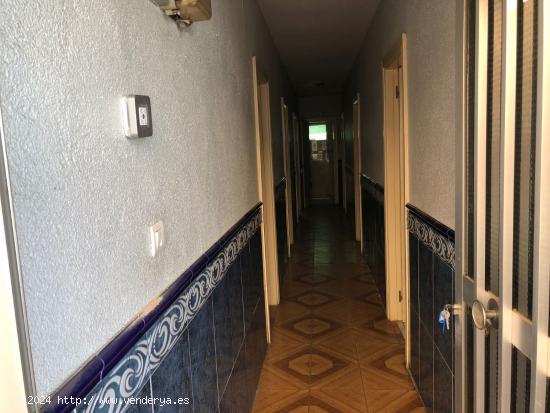 CASABANCO VENDE  VIVIENDA AMPLIA EN MONTEHERMOSO - CACERES