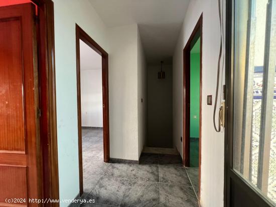 CASABANCO VENDE   VIVIENDA ADOSADA EN AZUAGA - BADAJOZ