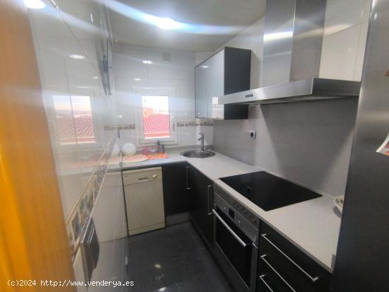 PISO AMUEBLADO EN VENTA - BARCELONA