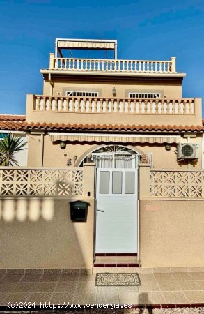  Casa en venta en Torrevieja (Alicante) 