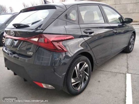 Hyundai i20 1.0 TGDI Klass 100 de 2023 con 2.212 Km por 18.500 EUR. en Segovia