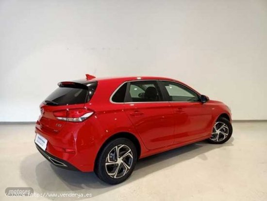 Hyundai i30 1.0 TGDI Tecno 48V 120 de 2022 con 8.655 Km por 22.990 EUR. en Ourense