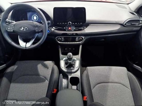 Hyundai i30 1.0 TGDI Tecno 48V 120 de 2022 con 8.655 Km por 22.990 EUR. en Ourense