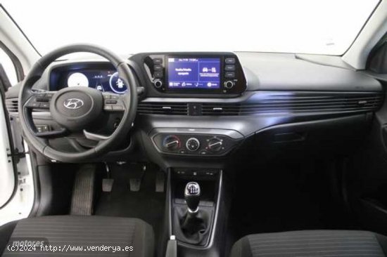 Hyundai i20 1.0 TGDI Klass 100 de 2023 con 8.142 Km por 17.500 EUR. en Barcelona