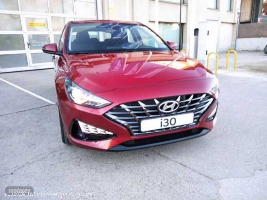 Hyundai i30 1.0 TGDI Klass LR 48V 120 de 2023 con 1.612 Km por 22.850 EUR. en Segovia