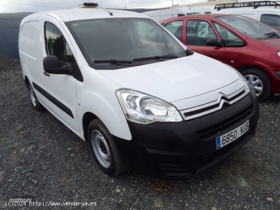 Citroen Berlingo furgon 1.6 HDI. de 2017 con 175.000 Km por 9.500 EUR. en Murcia