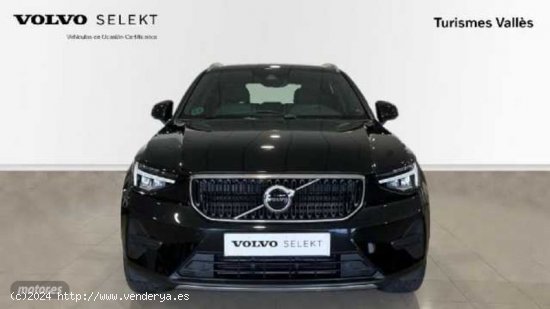 Volvo XC40 T2 CORE AUTO de 2023 con 22.677 Km por 33.900 EUR. en Barcelona