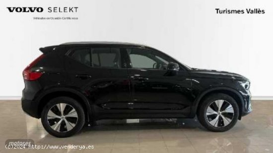 Volvo XC40 T2 CORE AUTO de 2023 con 22.677 Km por 33.900 EUR. en Barcelona