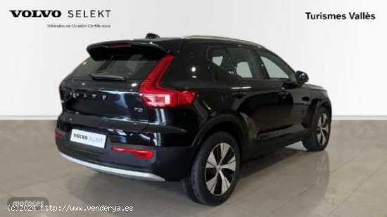 Volvo XC40 T2 CORE AUTO de 2023 con 22.677 Km por 33.900 EUR. en Barcelona