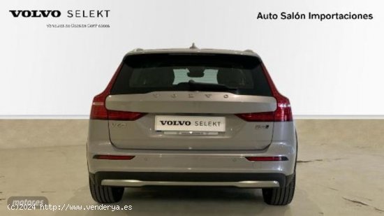 Volvo V 60 V60 Cross Country Core, B4 (diesel) AWD, Diesel de 2023 con 26.805 Km por 44.900 EUR. en 