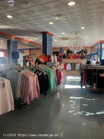 SE VENDE LOCAL COMERCIAL - CADIZ