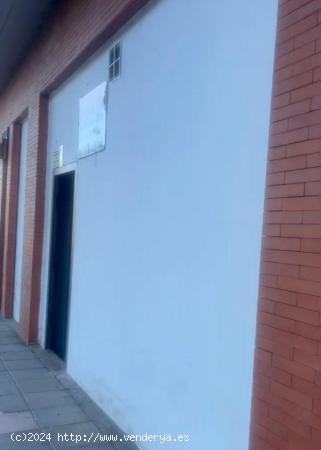  SE ALQUILA LOCAL PARA ACONDICIONAR EN EL BARRIO DE LA ROSALEDA - LEON 