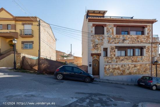 Solar orientado a dos calles en muy buena zona - GRANADA