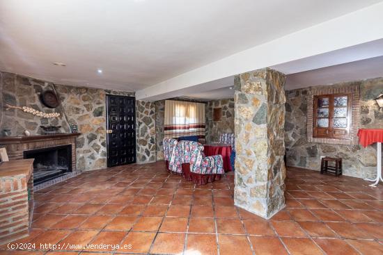 VIVIENDA CON 4500M2 DE PARCELA EN LA DEHESA DE ILLORA - GRANADA