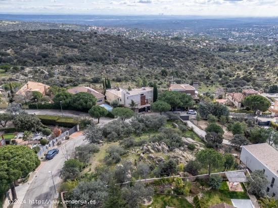 ^**^EN VENTA MAGNÍFICA PARCELA EN TORRELODONES CON UN GRAN PROYECTO DE ARQUITECTURA DE VANGUARDIA^*