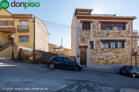  Solar orientado a dos calles en muy buena zona - GRANADA 