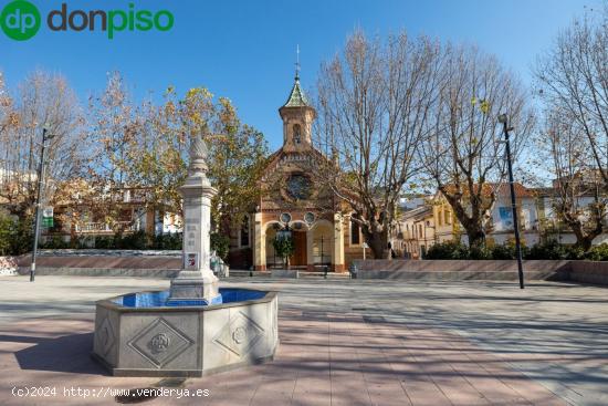 Solar orientado a dos calles en muy buena zona - GRANADA