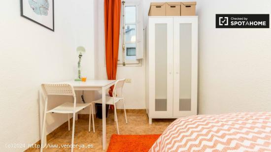 Vivienda con cómoda en piso compartido, Eixample - VALENCIA