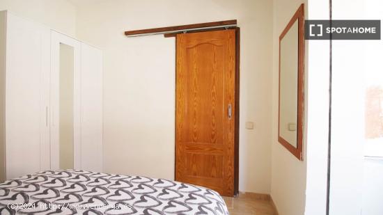 Apartamento de 1 dormitorio en alquiler en Valdezarza, Madrid - MADRID