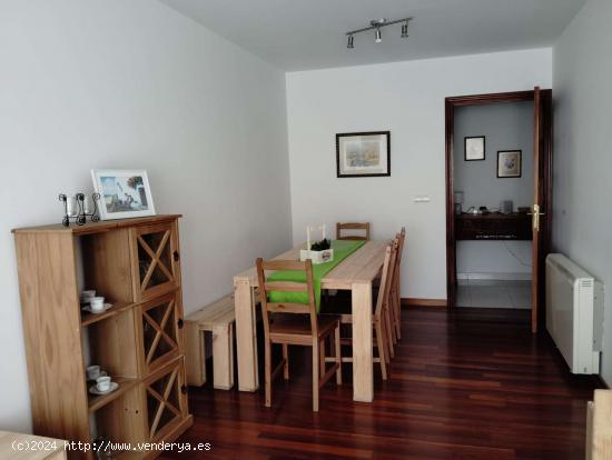  Piso entero de 3 habitaciones en Cangas - PONTEVEDRA 