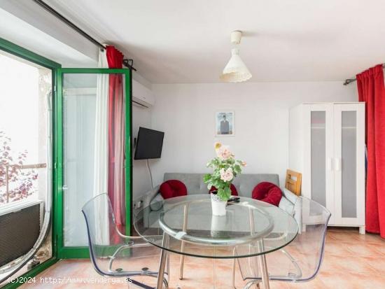  Apartamento entero de 1 dormitorio en Barcelona - BARCELONA 