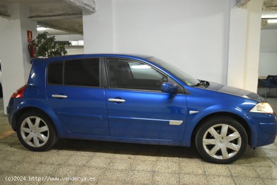 Renault Megane CONFORT DYNAMIQUE - Santa Coloma de Gramenet