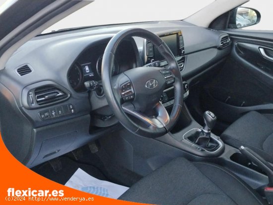 Hyundai i30 1.6 CRDI 100kW (136CV) 48V Klass LRR - Cáceres