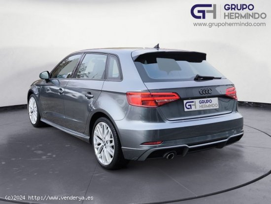 Audi A3 Sportback 1.6 TDI 115 CV DESIGN - Ponteareas