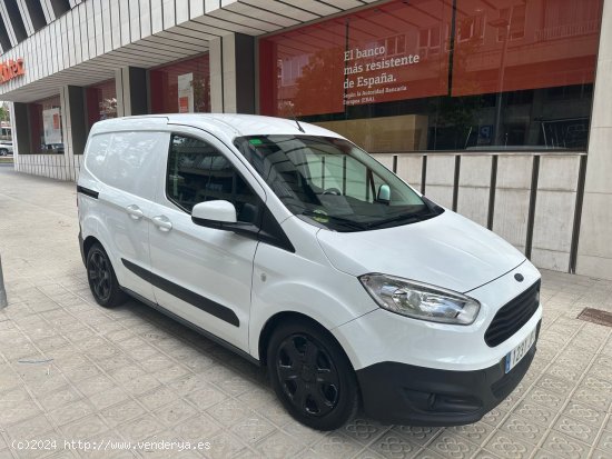 Ford Transit Courier  Kombi 1.5 TDCi 95cv Ambiente - Barcelona