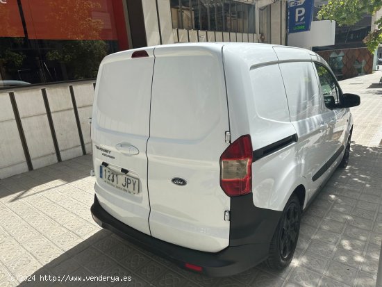 Ford Transit Courier  Kombi 1.5 TDCi 95cv Ambiente - Barcelona