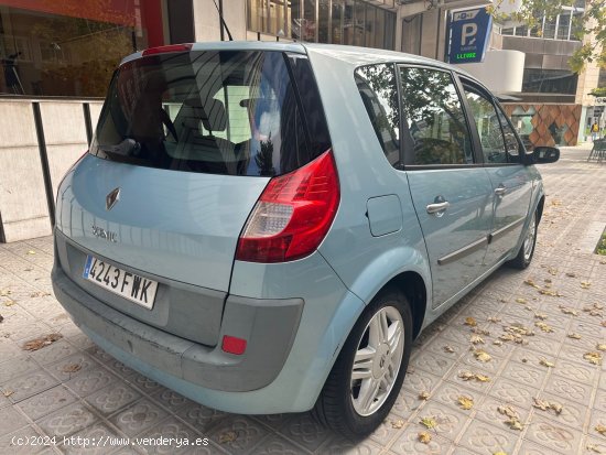 Renault Scénic Adventure 1.6 16V EU4 - Barcelona