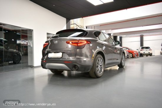 Alfa Romeo Stelvio 2.2 Diesel 118kW (160CV) SPRINT RWD de 2022 con 12.500 Km por 33.000 EUR. en Madr