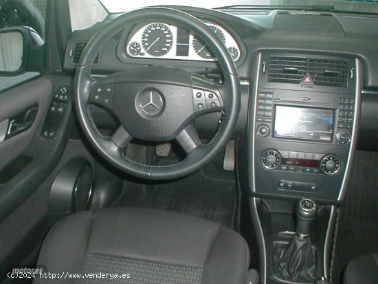 Mercedes Clase B 200 CDI de 2011 con 243.000 Km por 8.990 EUR. en Tenerife