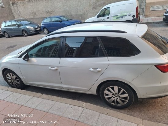 Seat Leon 1.6 tdi 105cv de 2015 con 192.000 Km por 4.500 EUR. en Madrid