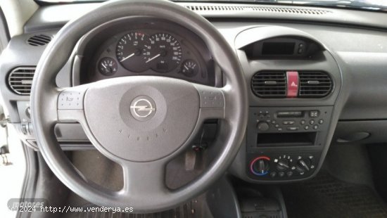 Opel Corsa 1.3 CDTI de 2003 con 233.404 Km por 2.900 EUR. en Salamanca