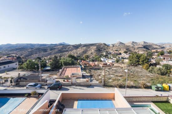 Te ofrecemos el chalet que buscabas con piscina propia en Montesol!!!! - ALICANTE