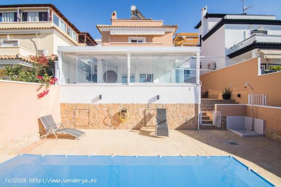 Te ofrecemos el chalet que buscabas con piscina propia en Montesol!!!! - ALICANTE