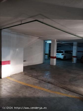 SE VENDEN DOS PLAZAS DE APARCAMIENTPO EN EL CENTRO - CADIZ