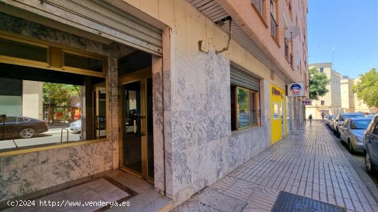 LOCAL ACONDICIONADO Y EQUIPADO COMO BAR EN CALLE DEL MAESTRO (PARDALERAS) - BADAJOZ