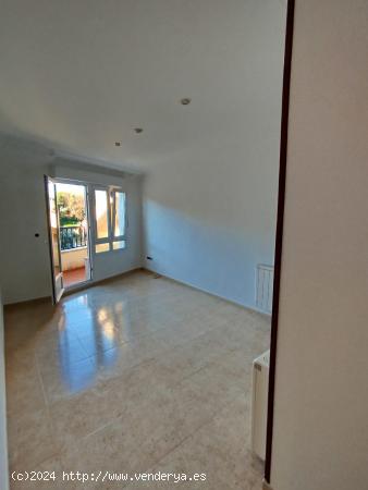 SE VENDE ÁTICO ÚNICO EN ZONA RESIDENCIAL DE RIBEIRA - A CORUÑA