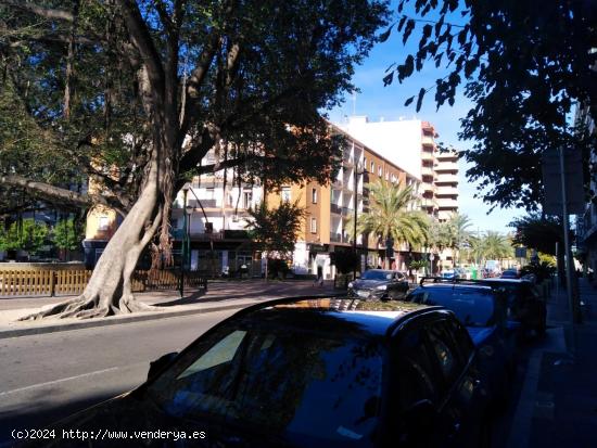 PLAZA DE GARAJE + TRASTERO - VALENCIA