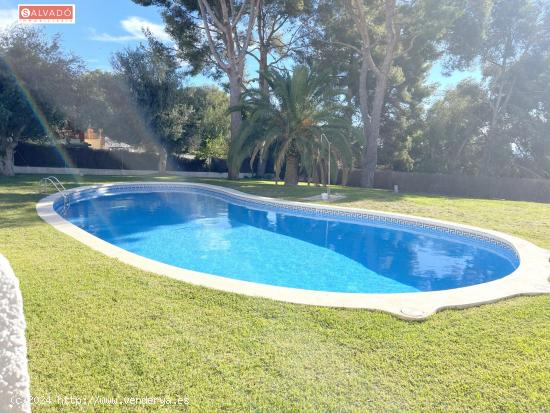 ADOSADO LUMINOSO CON VISTAS AL MAR Y PISCINA COMUNITARIA !!! - TARRAGONA