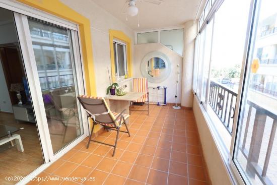 APARTAMENTO EN PLAYA FLAMENCA. 2 DORM. 1 BAÑO. GARAJE+PISCINA. TERRAZA ACRISTALADA. - ALICANTE